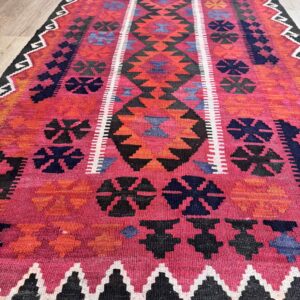 Alternative view of Kilim-33 ( Size: 100x192 )
